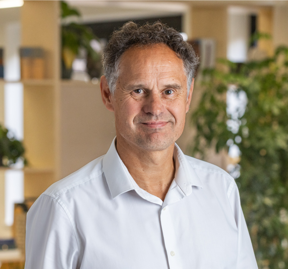 Headshot of Mark Alker Stone